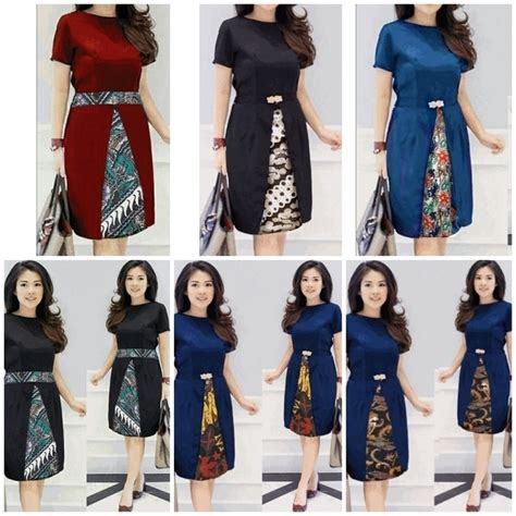 Contoh model baju batik lurik wanita kantoran modern terbaru ini merupakan busana batik untuk kerja di kantor dengan desain. 35+ Trend Terbaru Model Baju Natal Kebaya Dress - Ide Buat ...