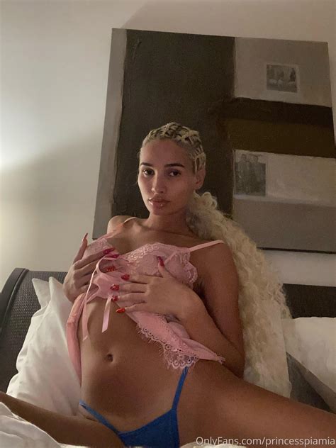 Pia Mia Perez Fantastic Boobs And Ass In A Racy Pictures Hot Celebs