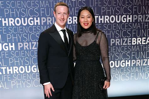 Mark Zuckerbergs Wife Cant Stand To Watch Ufc Fighters