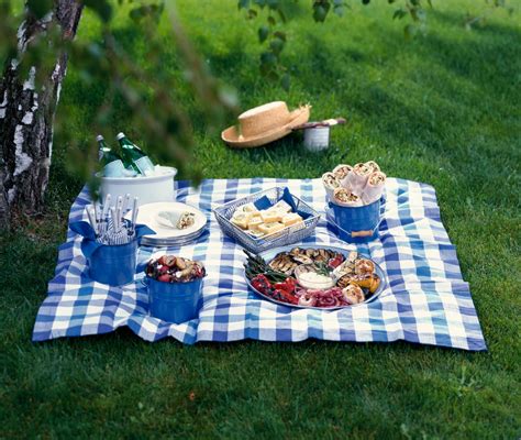 Ways To Picnic Like A Pro This Weekend Best Picnic Ideas Red Online