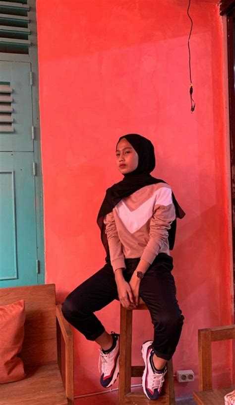 Pin Oleh Araaaaa Di Girl Gaya Hijab Gaya Model Pakaian Model Pakaian