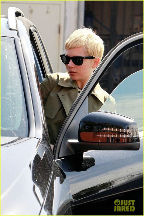 Michelle Williams M Cafe With Matilda And Busy Philipps Photo 2634700