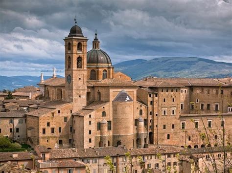 The 10 Most Romantic Small Towns In Italy Romantic Small Towns Italy