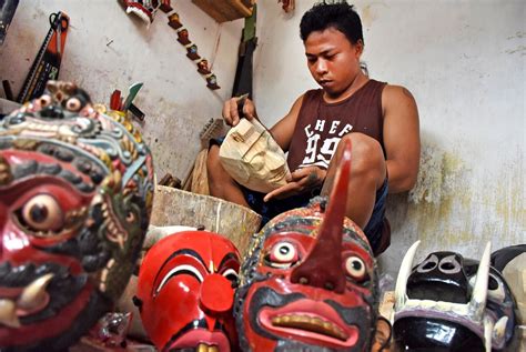 The Lone Struggle Of Malang Mask Artists Art And Culture The Jakarta Post