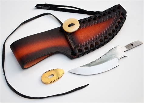 Set includes a stainless blade, a birch handle block (which you'll have to shape yourself), reindeer antler spacer. KnivesAndKnifeMaking.com - Hunting Knife Blank: Hunting Custom Knife Kit Upswept Blank Blade ...