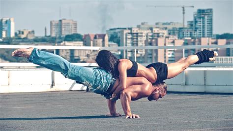 10 Incredible Things Only Couples Who Workout Together