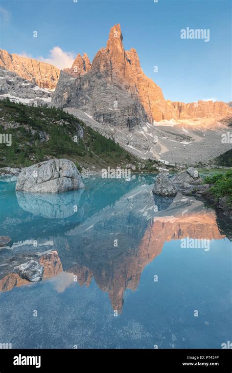 Sunrise At Lake Sorapiss Sorapiss Lake Dolomites Veneto Italy Stock
