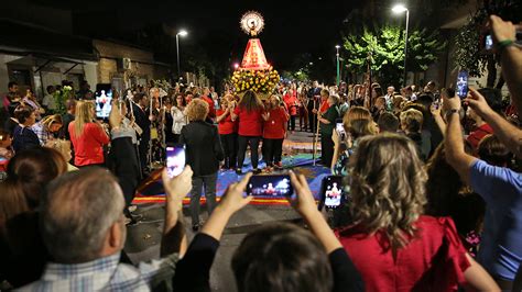 Del pilar was born in cupang, barrio san nicolás, bulacán, bulacan, on august 30, 1850. Devoción y tradición en el barrio del Pilar con su patrona ...