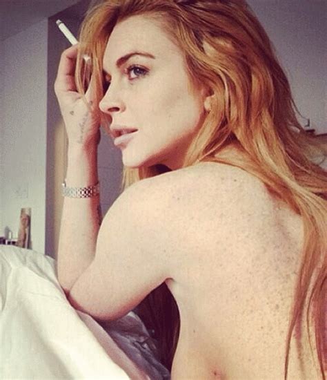 Lindsay Lohan Gets Her Mean Girls Out Lilo Flashes Her Sexy Body In Topless Selfie Wowi News