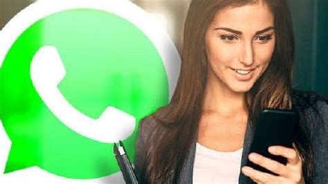 Buka aplikasi whatsapp di ponsel dan buka salah satu chat room. Cara Membuat Profil Whatsapp Bergerak Tanpa Aplikasi ...
