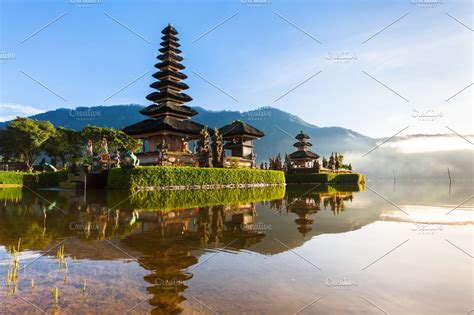 Bali's pura ulun danu bratan temple pokes up out of the waters of lake bratan as though it is simply the peak of some much larger temple just beneath the . Pura Ulun Danu Bratan Temple, Bali | High-Quality ...