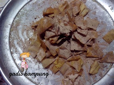 Bahan popia milo simpel * 1 bungkus kulit popia/kulit lumpia(1 bungkus 20 lembar) * 1 sachet milo * 2 sendok makan pelbagai resepi dapat diolah dengan menggunakan kulit popia mengikut kreativiti. HASIL TANGAN GADIS KAMPUNG: RESEPI:POPIA BERSALUT MILO