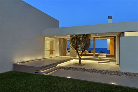 A Stunning White Modern Home On A Greek Island