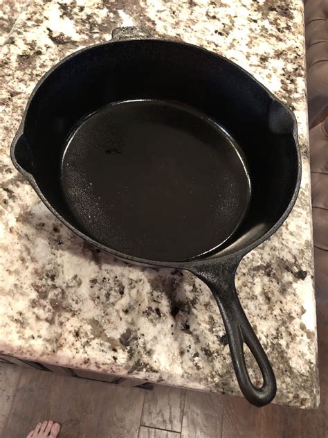 Does Anyone Know What Brand Cast Iron Pan This Is Food And Drink