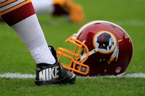 Photos First Look At The Redskins New Uniform For This Season The