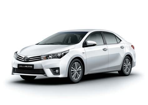 2014 Toyota Corolla Altis Launched In India Details Here