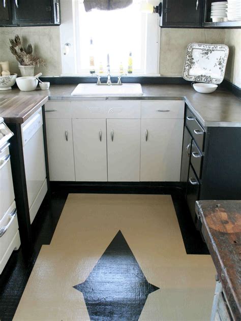 21 kitchen cabinet refacing ideas (options to refinish cabinets) #diy #design #doors #ceilings #shakerstyle #subwaytiles #countertops #laundryrooms #howtopaint #spaces #islands #budget. Ideas for Refacing Kitchen Cabinets: HGTV Pictures & Tips ...