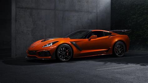 The chevrolet corvette (c7) is the seventh generation of the corvette sports car manufactured by american automobile manufacturer chevrolet. 2019 Chevrolet Corvette ZR1 Review - Top Speed
