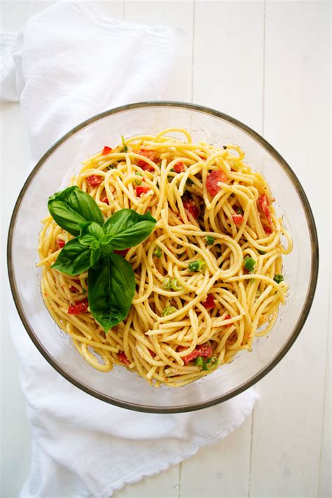 13 Recipes That Will Remind You How Good Spaghetti Salad Is Stylecaster