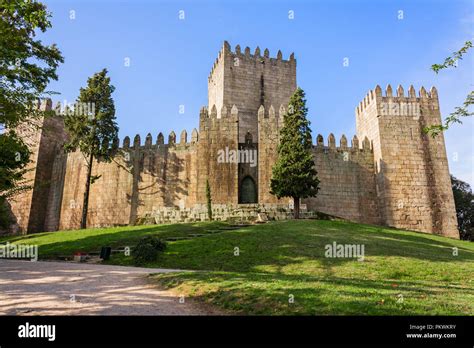 Castelo De Guimaraes Castle Most Famous Castle In Portugal Birth