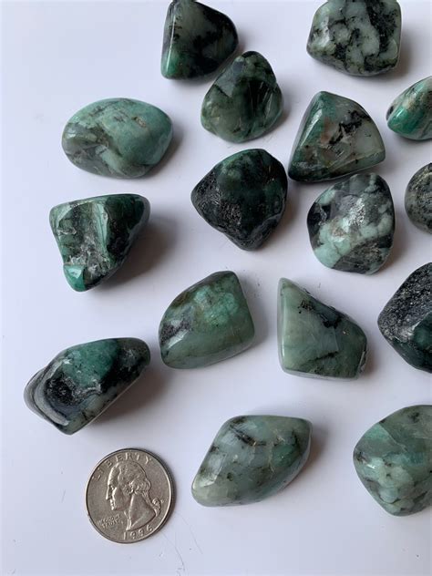 Beautiful Tumbled EMERALD Healing Gemstones/ Emerald Tumbled Stones ...