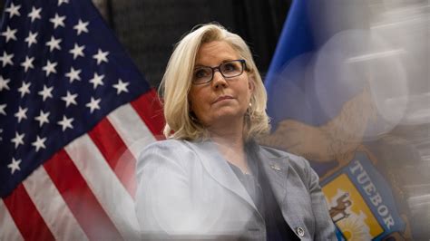 Once A Gop Stalwart Liz Cheney Hits The Trail For Democrats The New York Times
