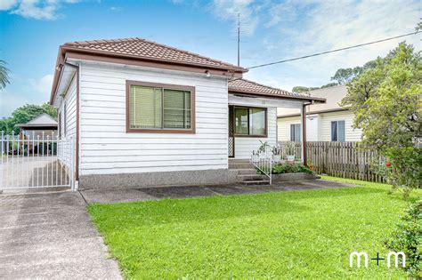 11 The Avenue Corrimal Nsw 2518 House Sold Au