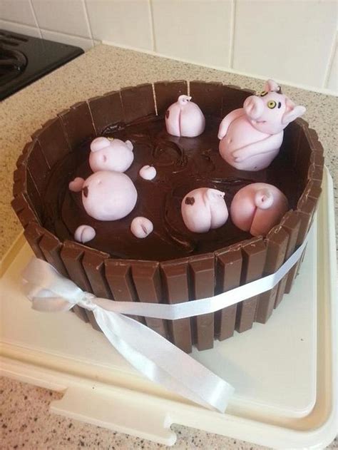 Pigs In Mud Decorated Cake By Rebecca Mason Cakesdecor