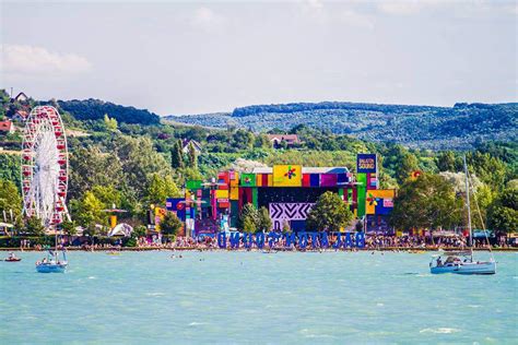 Official aftermovie balaton sound 2016. Around 160,000 visitors expected at Balaton Sound Festival - Daily News Hungary