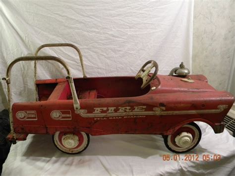 Vintage 1960s Murray Pumper Fire Truck Pedal Car All