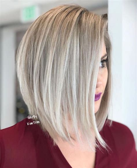 Ash Blonde Lob With Razored Ends Angled Bob Hairstyles Bobs For Thin