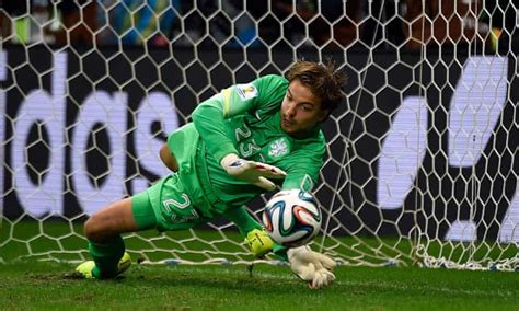 How Goalkeepers Can Use An Illusion To Save Penalty Kicks