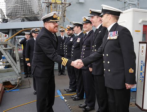 Hms Somerset Welcomes New Commanding Officer