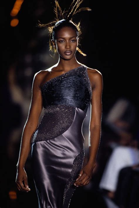 Naomi Campbells Most Iconic ‘90s Catwalk Moments Runway Versace
