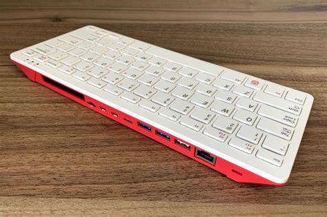 Raspberry Pi 400 Keyboard Pc Review Great Now Make A Laptop