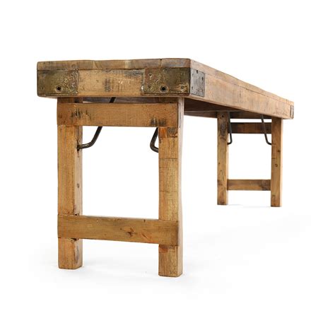 Maybe you would like to learn more about one of these? Petite table pliante en bois | Mes Découvertes - Julien Cohen