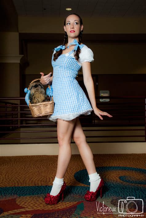 Pinup Dorothy Cosplay