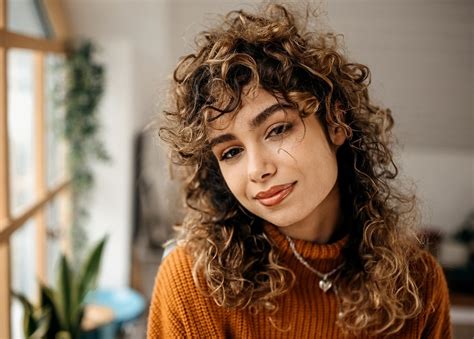 Stunning Curly Shag Haircuts For A Trendy Look In
