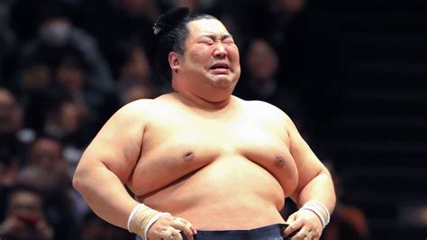 Tokushoryu Underdog Sumo Wrestler Bursts Into Tears After First Title