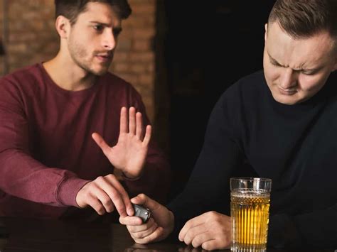 How To Help A Friend Struggling With Alcohol Abuse Mountainside Treatment