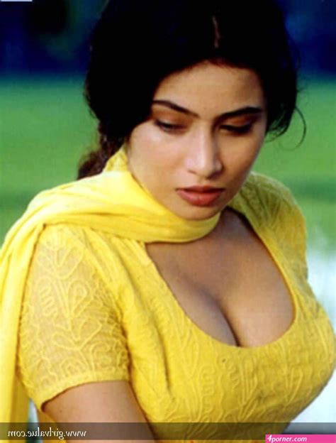 Indian Big Boobs Aunty Cleavage Salwar Suit 4porner