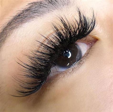 Natural Looking Eyelash Extensions Lash Extension Supplies Best Place To Bu In 2020