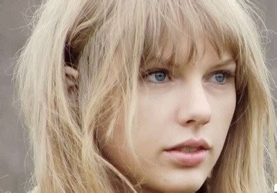 Taylor swift has developed an experience at the age of 20 by winning multi grammy award. Taylor Swift Without Makeup: 10 Rare Pictures