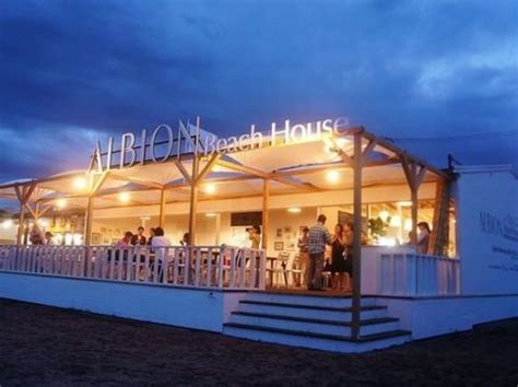 ふつつか 者 しゃ ですが 同級 どうきゅう の 仲間 なかま に 入 い れていただけると 幸 さいわ いです. 鎌倉 由比ヶ浜 海の家 2016 海開きはいつ？ | 旅とグルメ