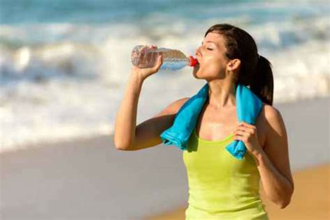 Drinking Too Much Water When Exercising Could Pose Serious Health Risks