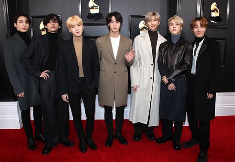Their 2018 album, love yourself: BTS nous montre ce qu'est la Haute Couture aux Grammy Awards 2020