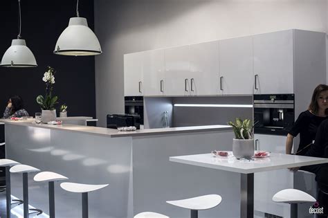 Our breakfast bar worktops have also been designed to be of easy maintenance whilst still being extremely functional. Decorating with LED Strip Lights: Kitchens with Energy-Efficient Radiance!