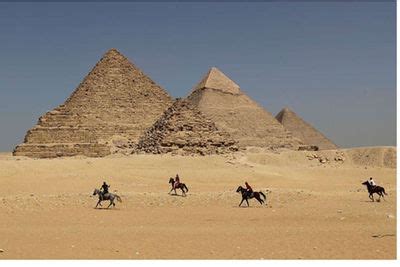 Egypt Probes Images Of Naked Couple Atop Pyramid The East African