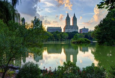 The Lake In Central Park New York City Stock Image Image Of Night