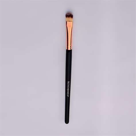 020 Full Flat Eyeshadow Brush Blossom Make Ups